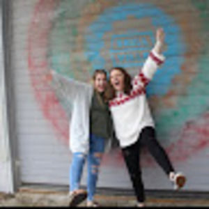 Meet your Posher, Leanna